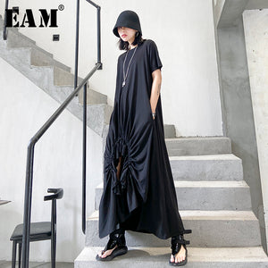 [EAM] Women Black Pleated Asymmetrical Long Dress New Round Neck Short Sleeve Loose Fit Fashion Tide Spring Summer 2020 1T364