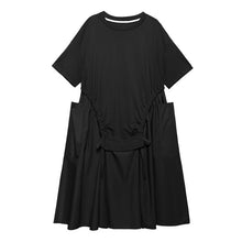 Load image into Gallery viewer, [EAM] Women Green Big Pocket Drawstring Big Size Dress New Round Neck Half Sleeve Loose Fit Fashion Spring Summer 2020 1T168
