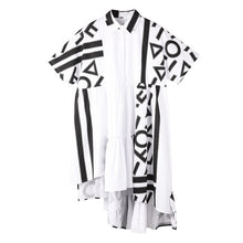 Load image into Gallery viewer, [EAM] Women Pattern Printed Back Long Big Size Shirt Dress New Lapel Short Sleeve Loose Fit Fashion Spring Summer 2020 1T43500
