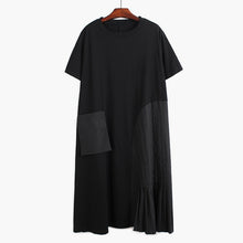 Load image into Gallery viewer, [EAM] Women Black Big Pocket Split Big Size Dress New Round Neck Sleeveless Loose Fit Fashion Tide Spring Summer 2020 1T898
